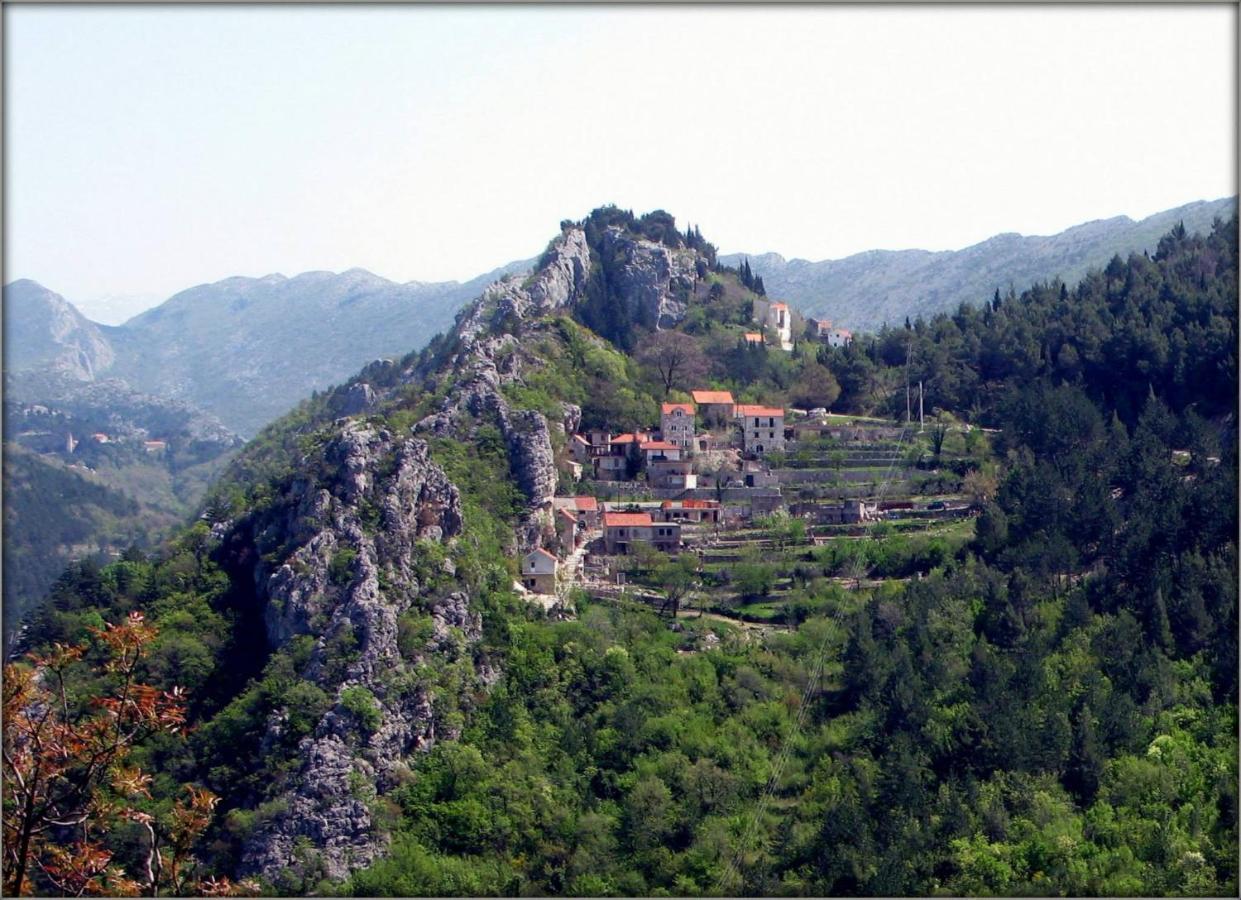Mini Stone House Villa Omiš Exterior foto